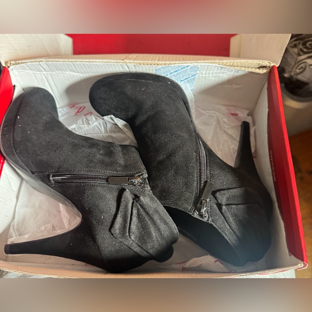 Impo bow high heels